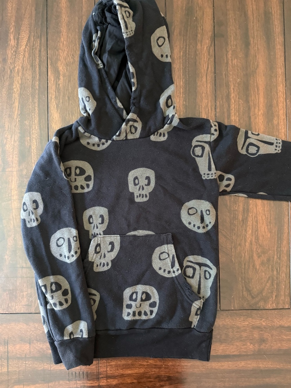 nununu Black Hoodie with Gray Skull Pattern